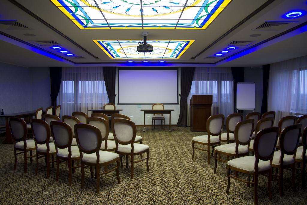 Hotel Giuliano Bragadiru ภายนอก รูปภาพ