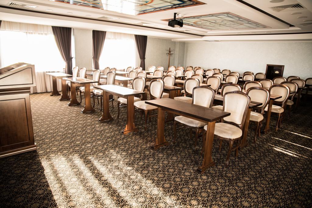 Hotel Giuliano Bragadiru ภายนอก รูปภาพ
