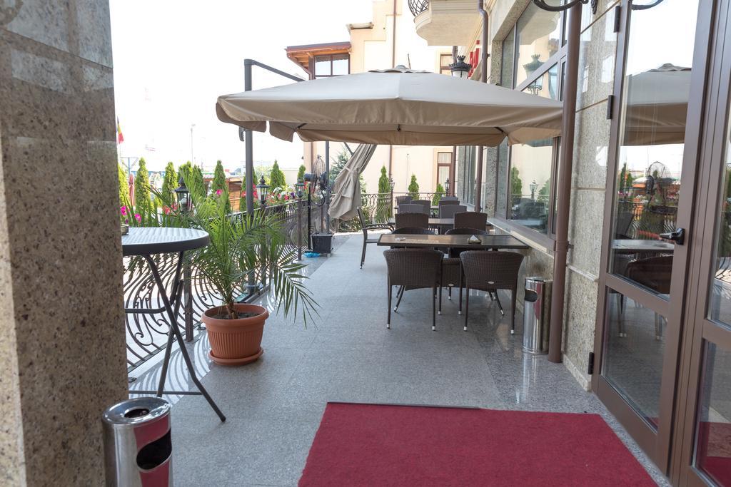Hotel Giuliano Bragadiru ภายนอก รูปภาพ