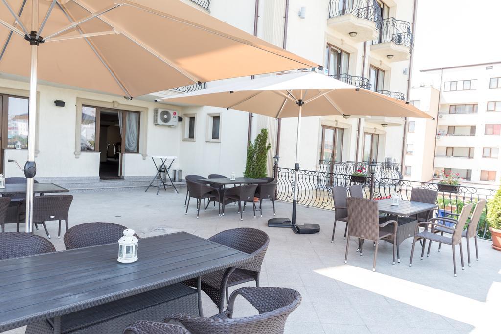 Hotel Giuliano Bragadiru ภายนอก รูปภาพ