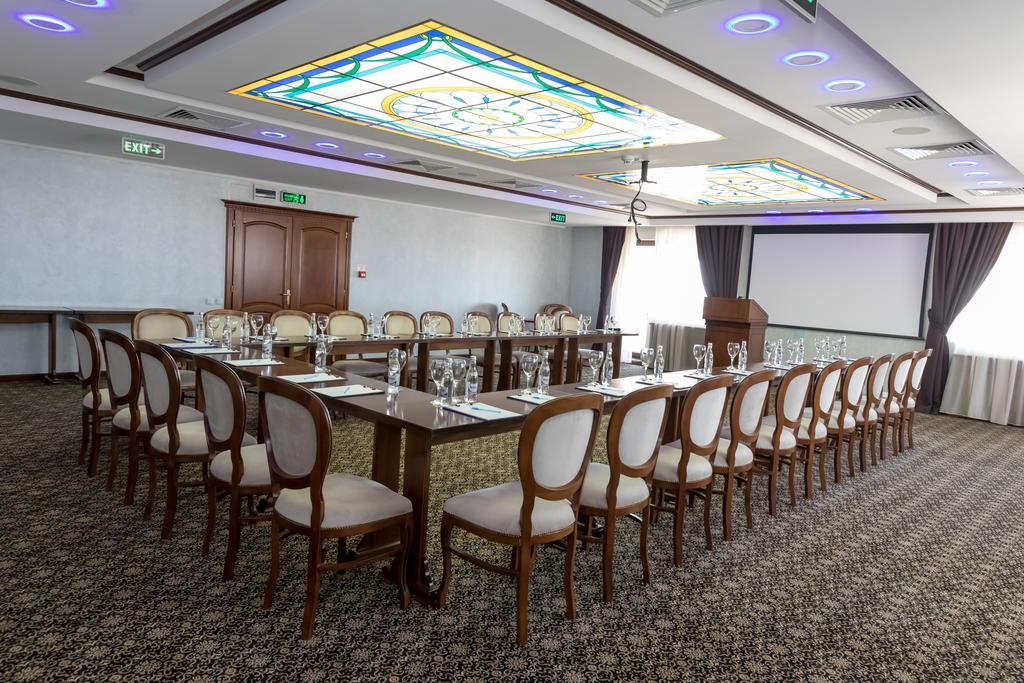 Hotel Giuliano Bragadiru ภายนอก รูปภาพ
