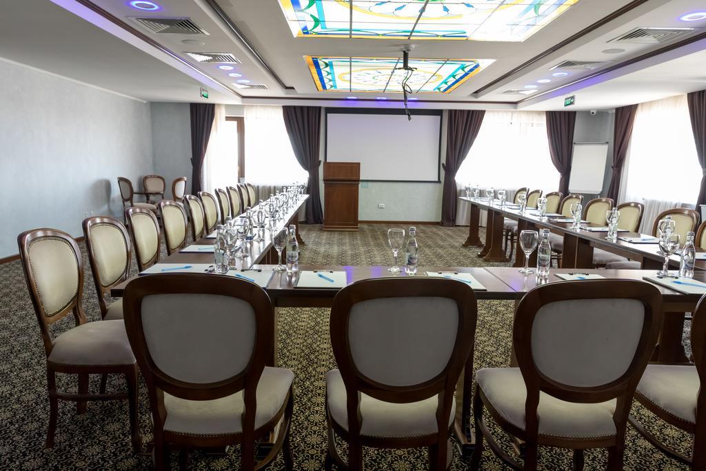 Hotel Giuliano Bragadiru ภายนอก รูปภาพ